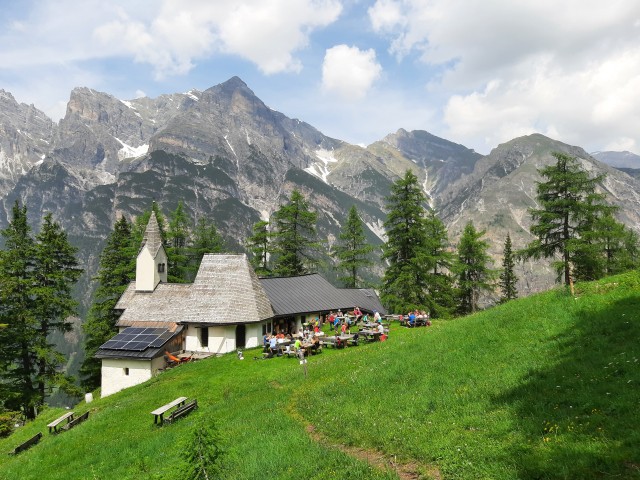 Berg und Bibel - Rucksack auf dem Rücken und Weggeschichten im Kopf