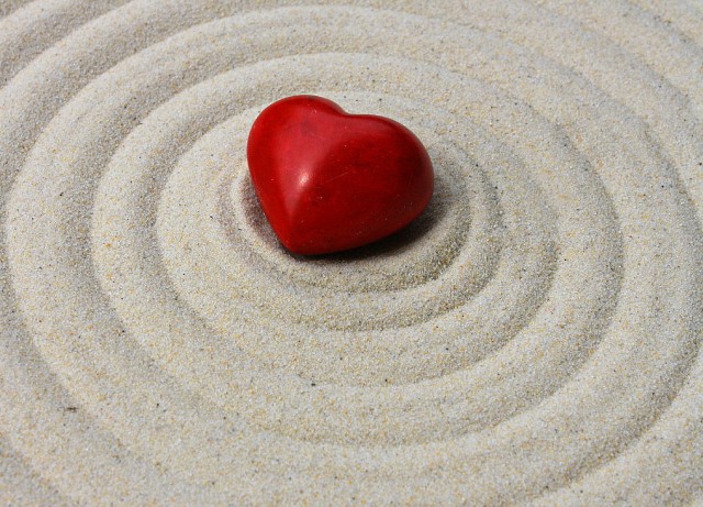 Zur Mitte tanzen - Kreise ziehen