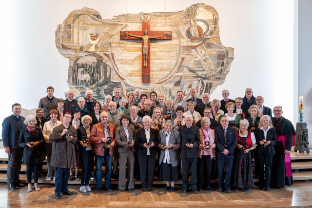 Diözese Innsbruck ehrt verdiente Persönlichkeiten