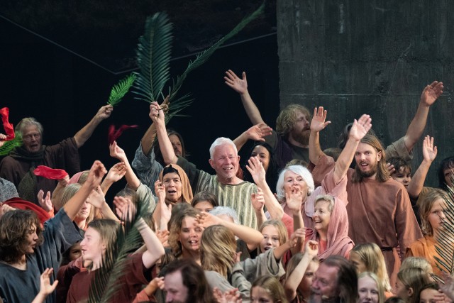 Erl: Zuspruch für mitspielenden Erzbischof