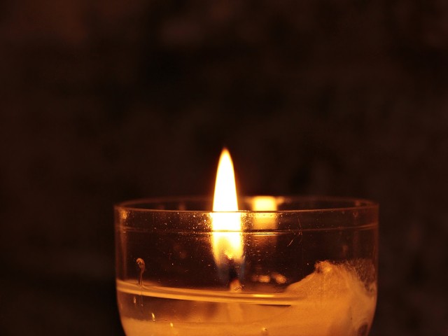 Licht der Erinnerung am Candle Lighting Day