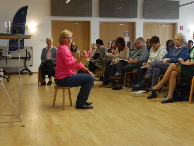 Melkschemel als Symbol für tragfähige Entscheidungen