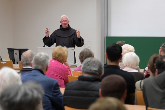 Franziskanisches Sein – bischöfliches Tun