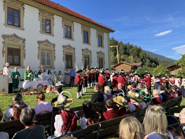 In der Schatzkiste Gottes – Inzing-Hatting-Polling