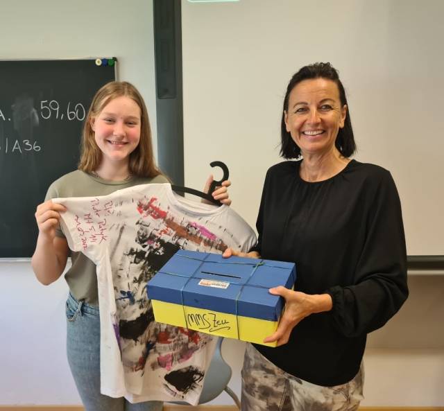 Klassen-Auktion an der MMS Zell/Ziller zugunsten der Ukrainehilfe