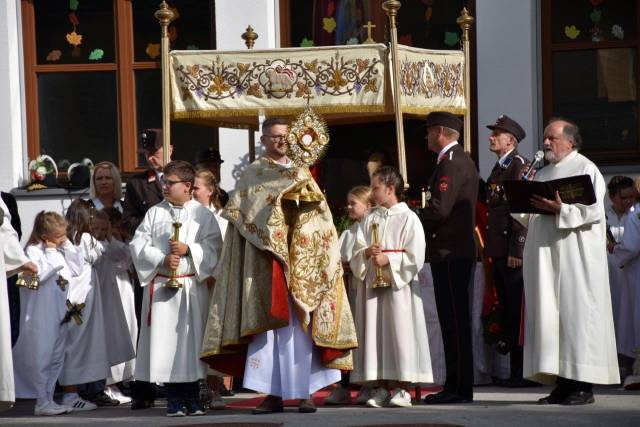 Rosari- und Erntedankfest in Aschau