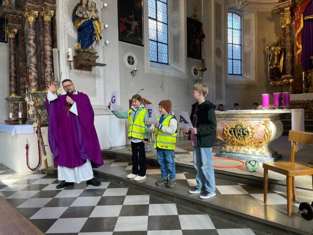 Schulgottesdienst in der Fastenzeit im SR Dornauberg-Hippach-Aschau