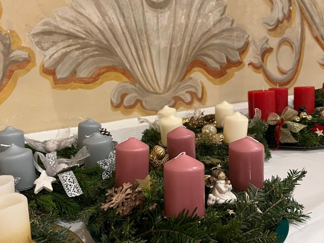 Adventkranzweihe mit anschließender Agape in Aschau