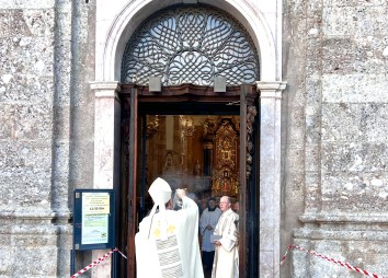 241229 PDI Tor Heiliges Jahr 2