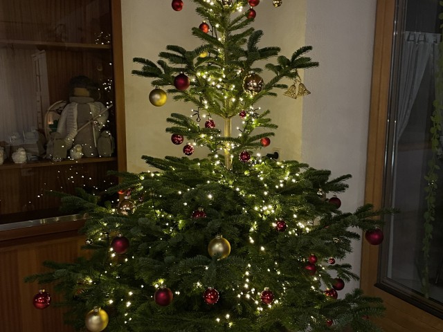 Weihnachtsfeier im Widum Hippach mit Pfarrer Piotr